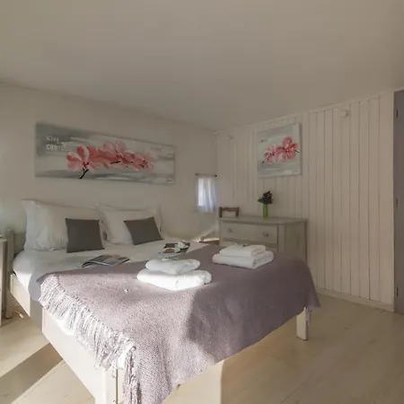 Sainte-foy-l'argentiere Sleeps 4